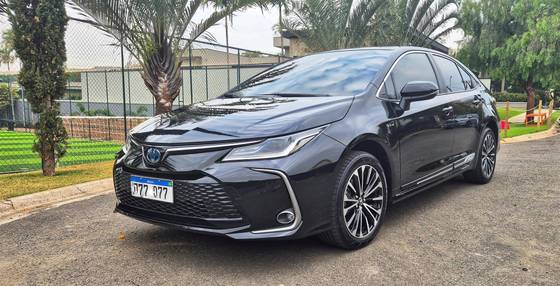 TOYOTA COROLLA 1.8 VVT-I HYBRID FLEX ALTIS PREMIUM CVT TOYOTA COROLLA 1.8 VVT-I HYBRID FLEX ALTIS PREMIUM CVT